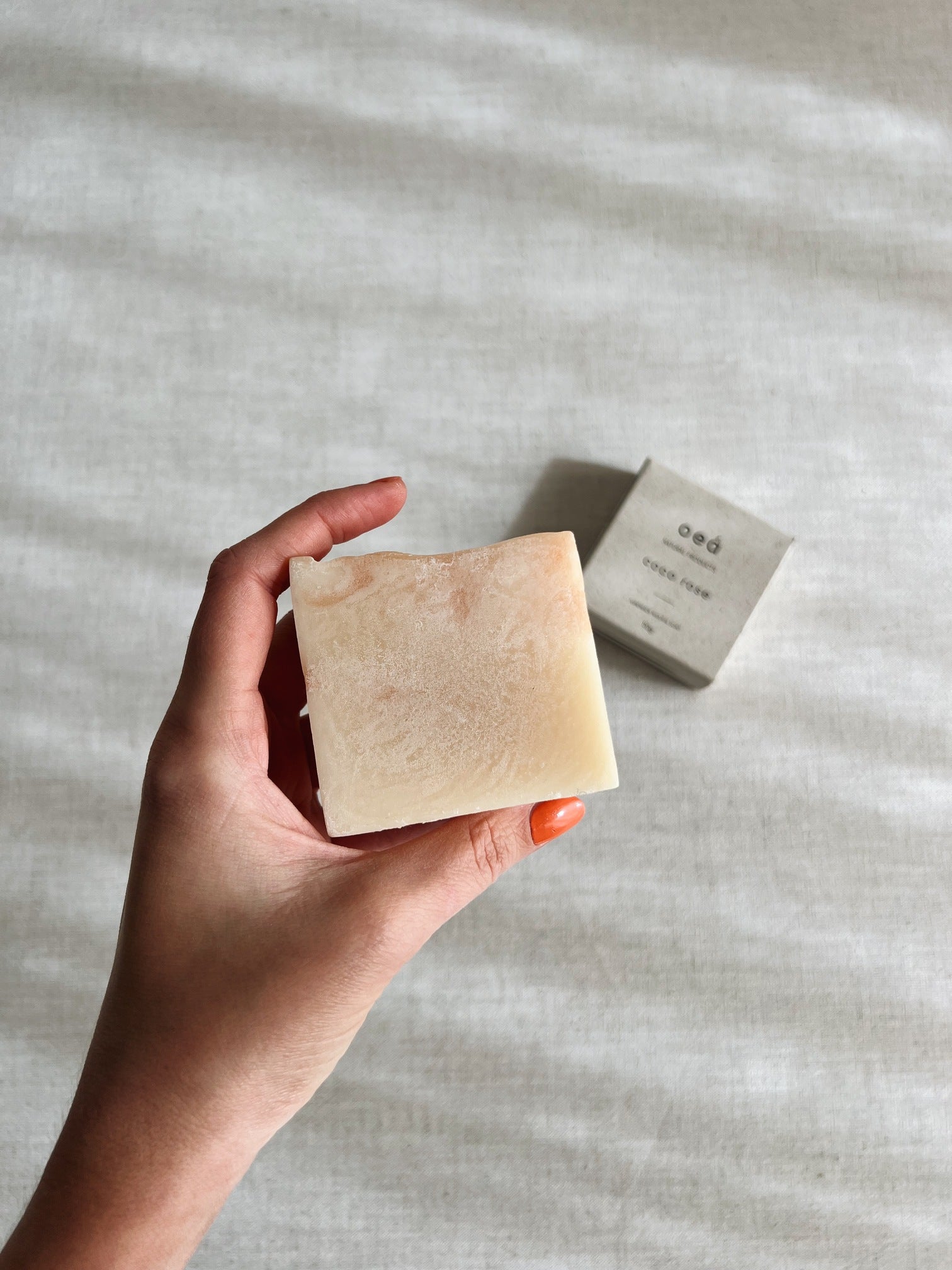 Naturseife 'coco rose' mit Kokosmilch und Rosenblütenduft