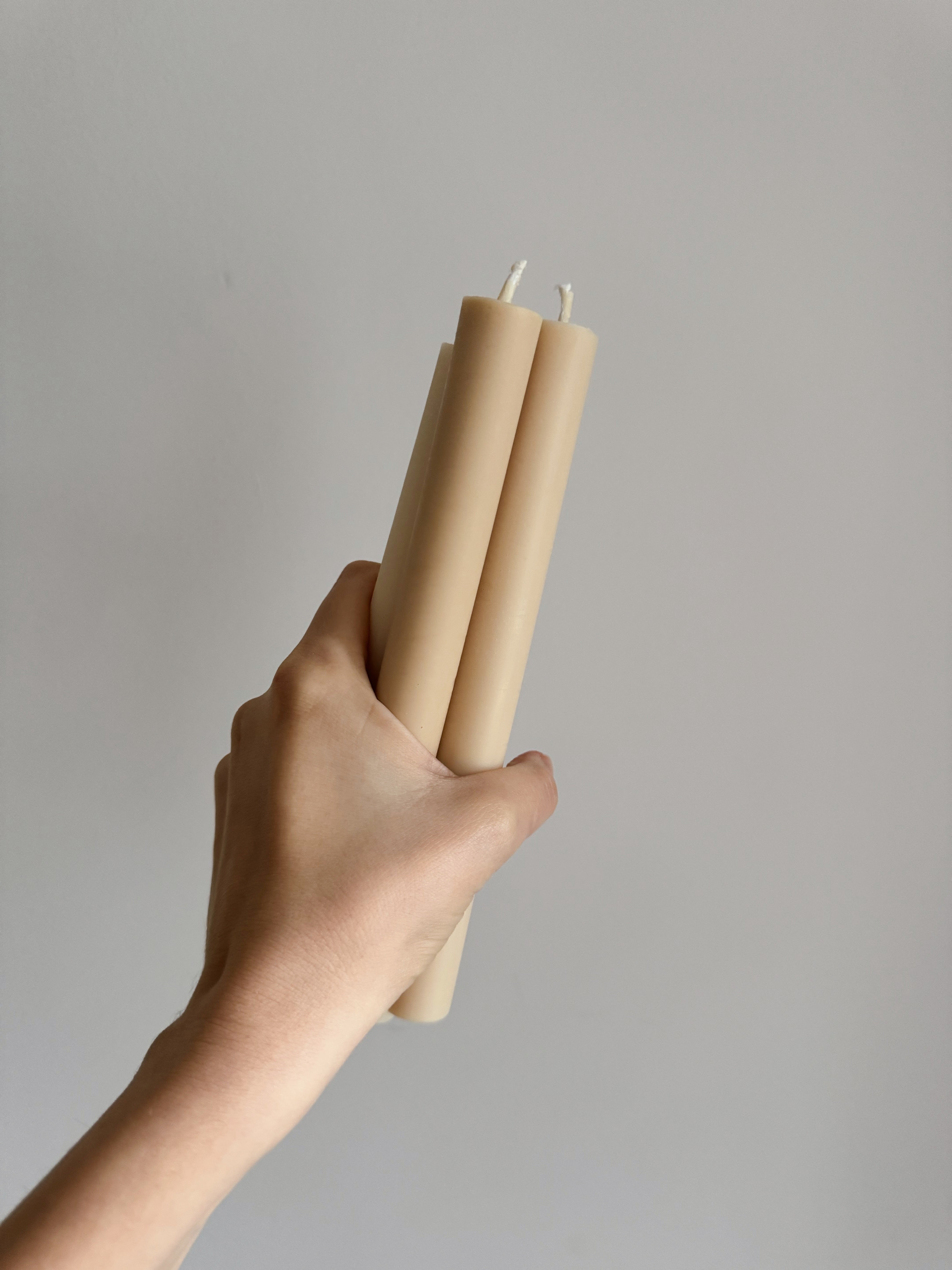 Stabkerzen Special Edition 'chai' mit natürlichem Vanillearoma und ätherischem Zimtöl (3 Stk)