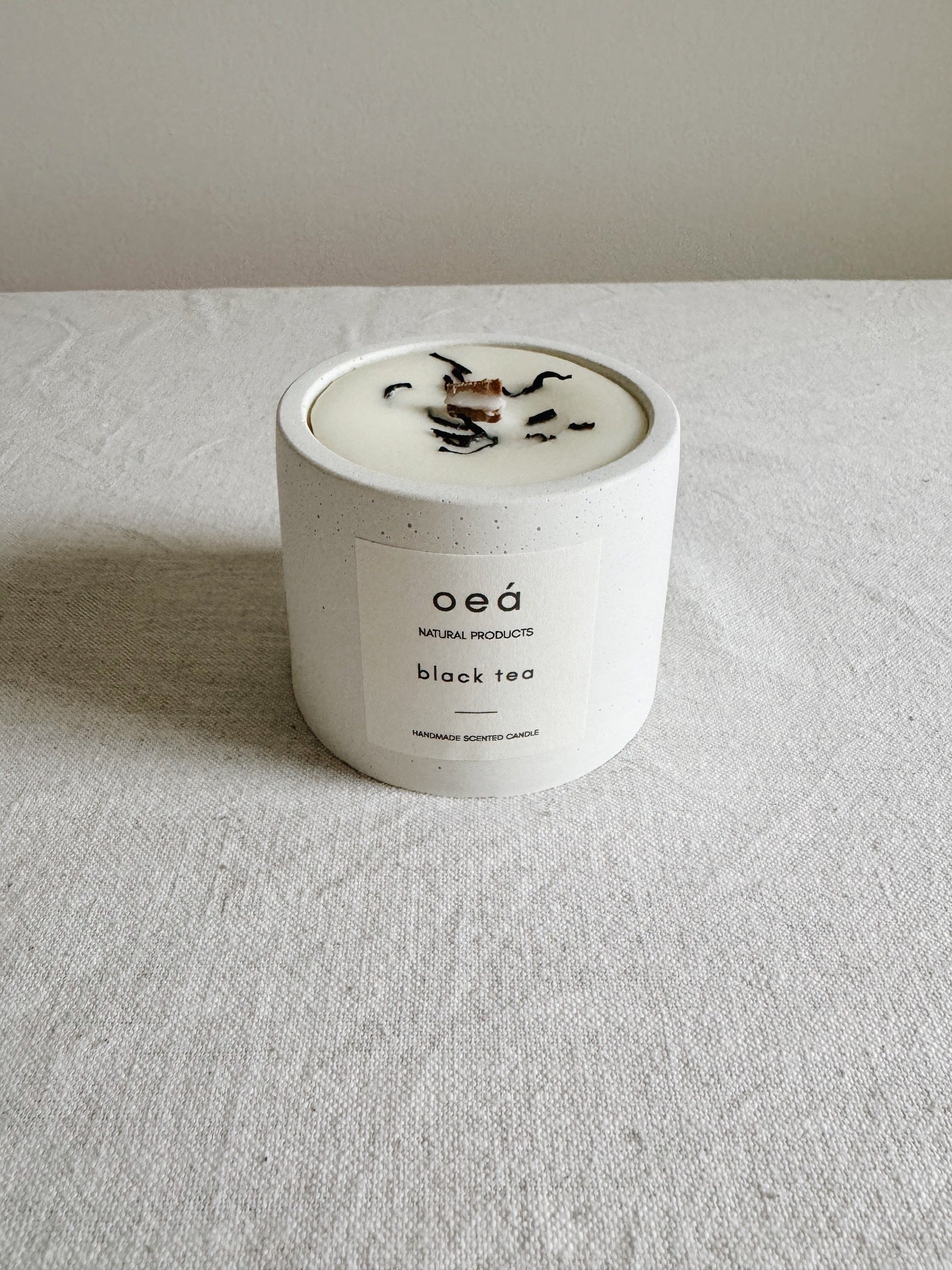 Duftkerze „Black Tea“ – mit schwarzem Tee, Kardamom & Vanille (125 g)