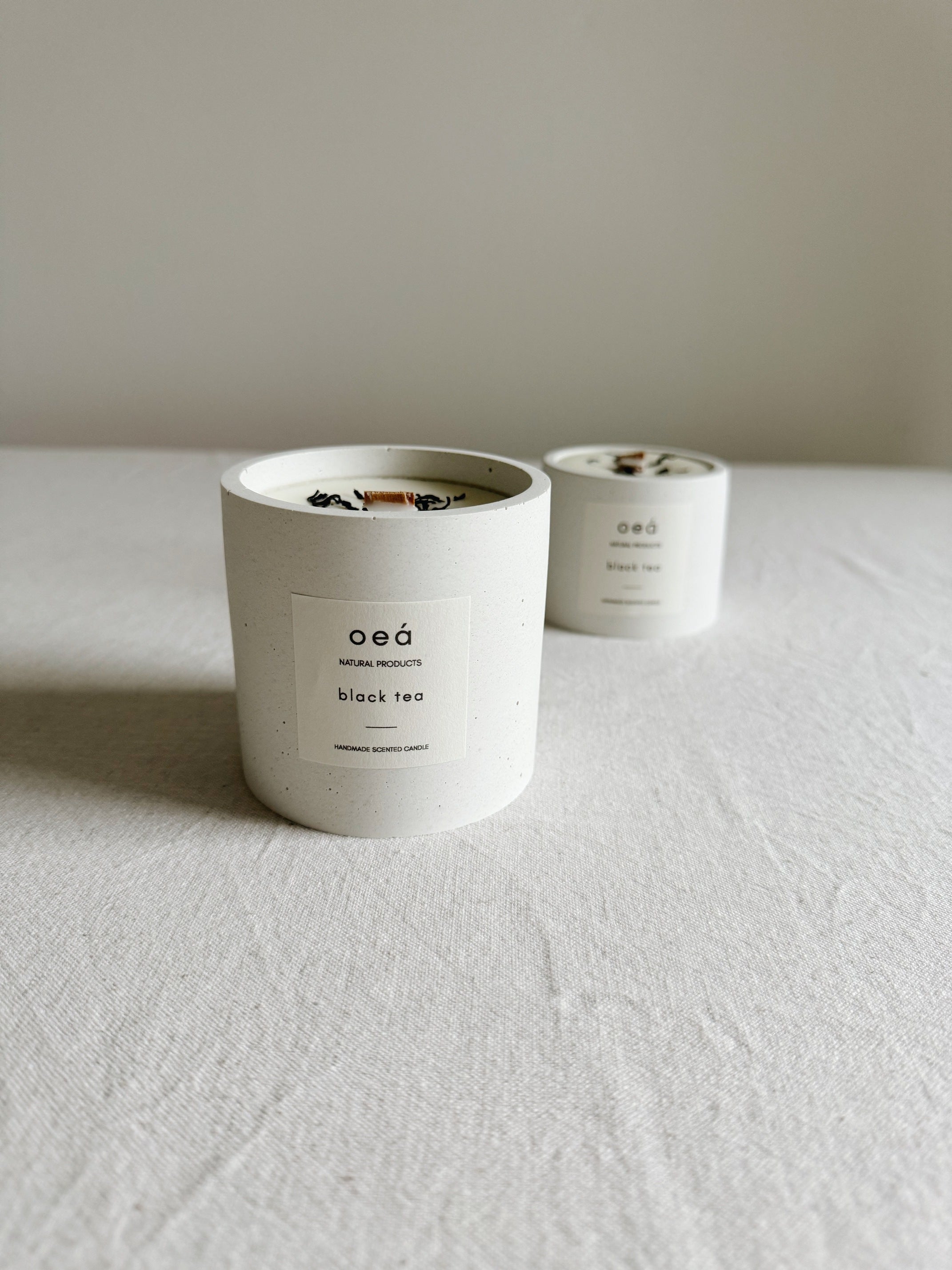 Duftkerze „Black Tea“ – mit schwarzem Tee, Kardamom & Vanille (240 g)