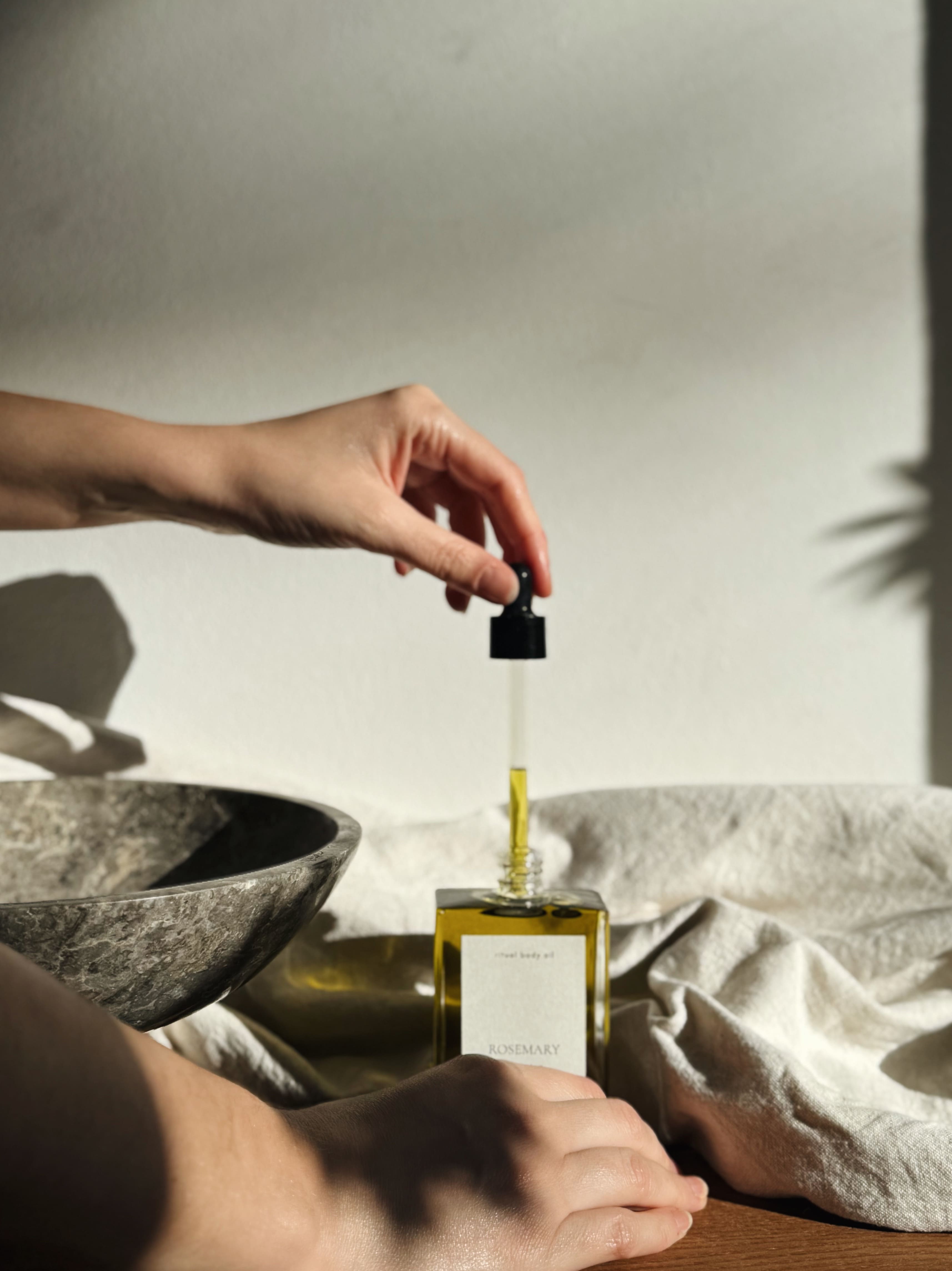 ROSEMARY Ritual Body Oil – Körperöl mit Rosmarin & Johannisbeersamenöl