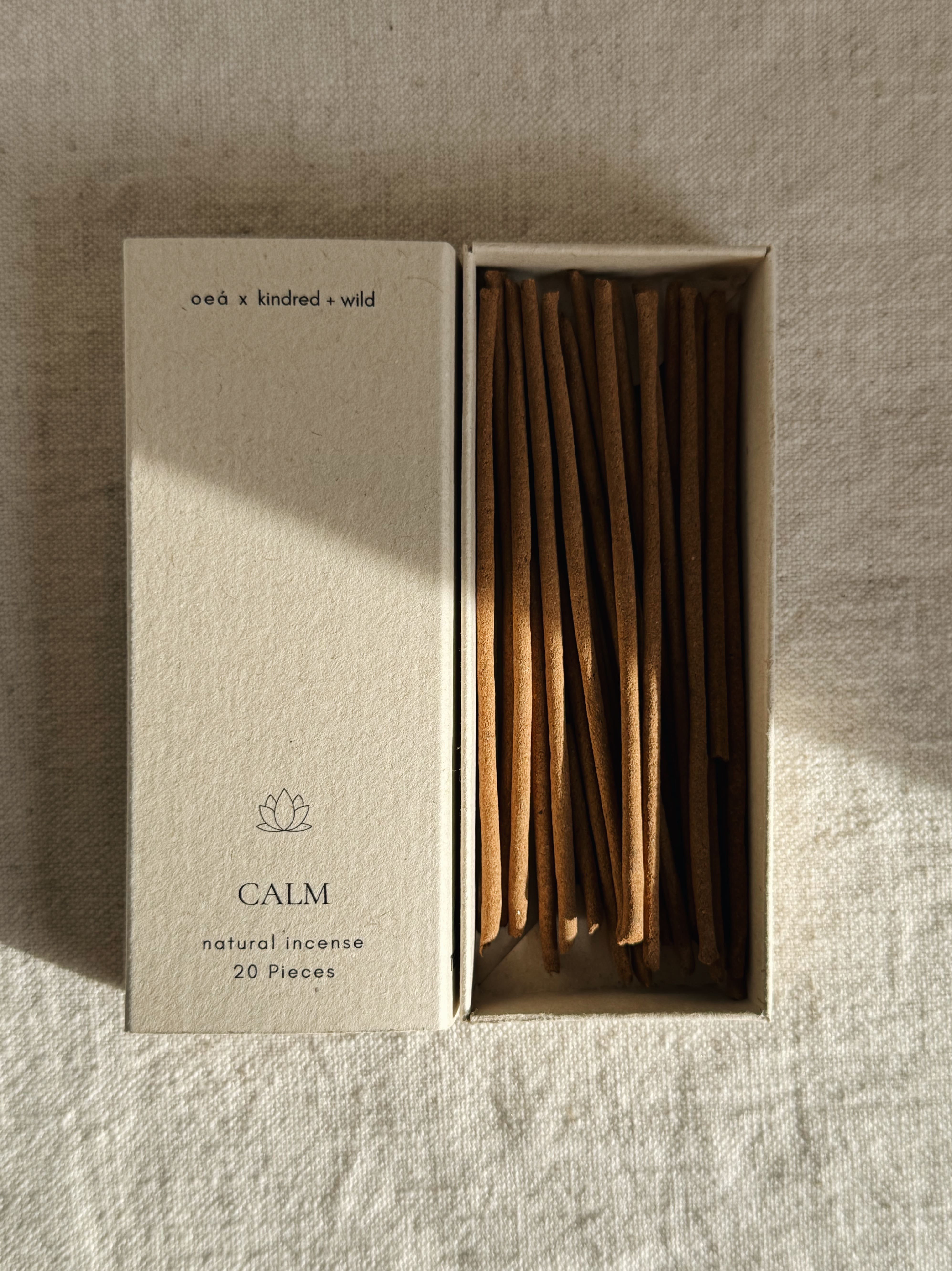 CALM Ritual Incense – Handgefertigte Räucherstäbchen für ruhige Momente
