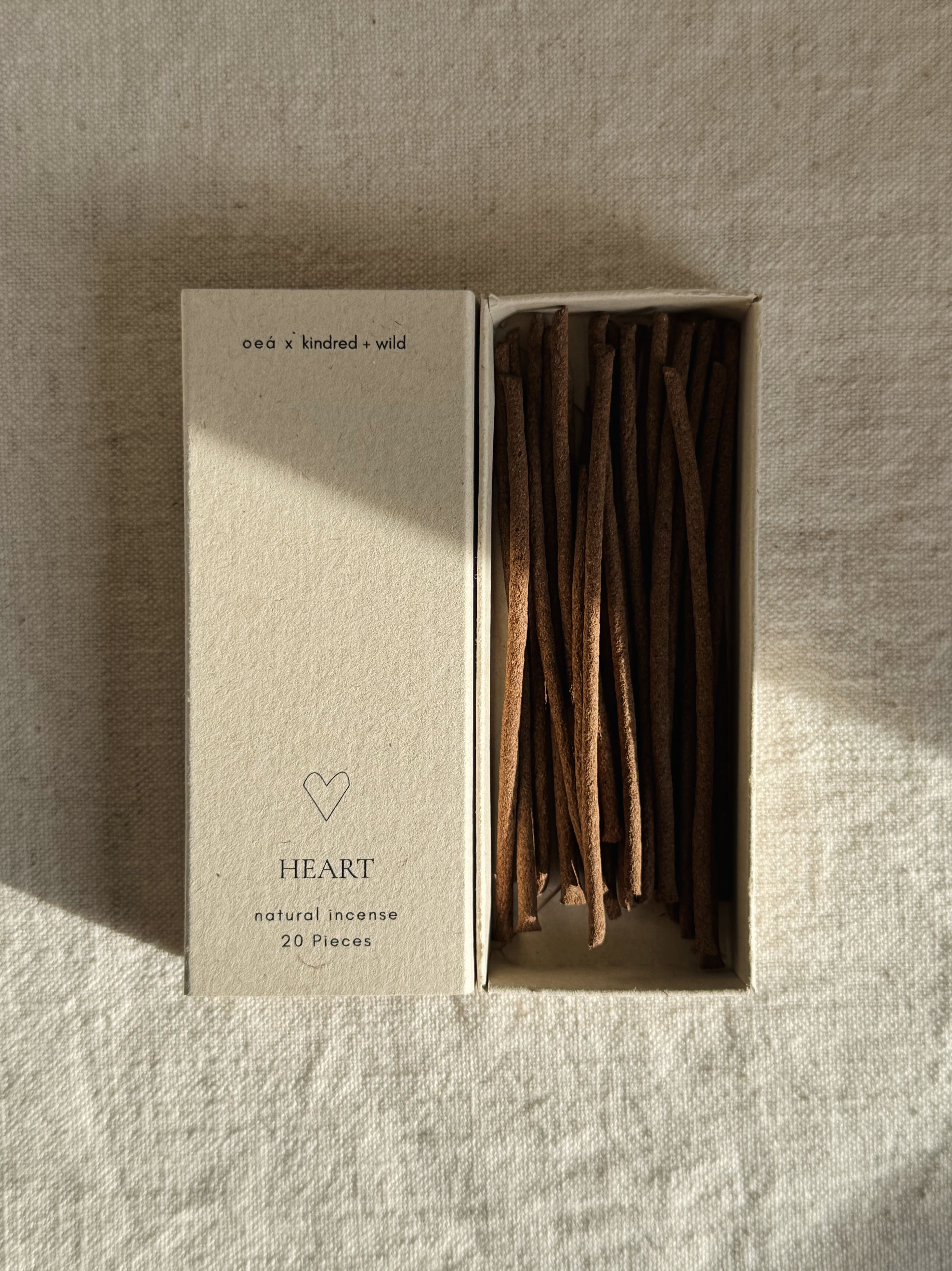HEART Ritual Incense – Handgefertigte Räucherstäbchen für Wärme & Verbundenheit