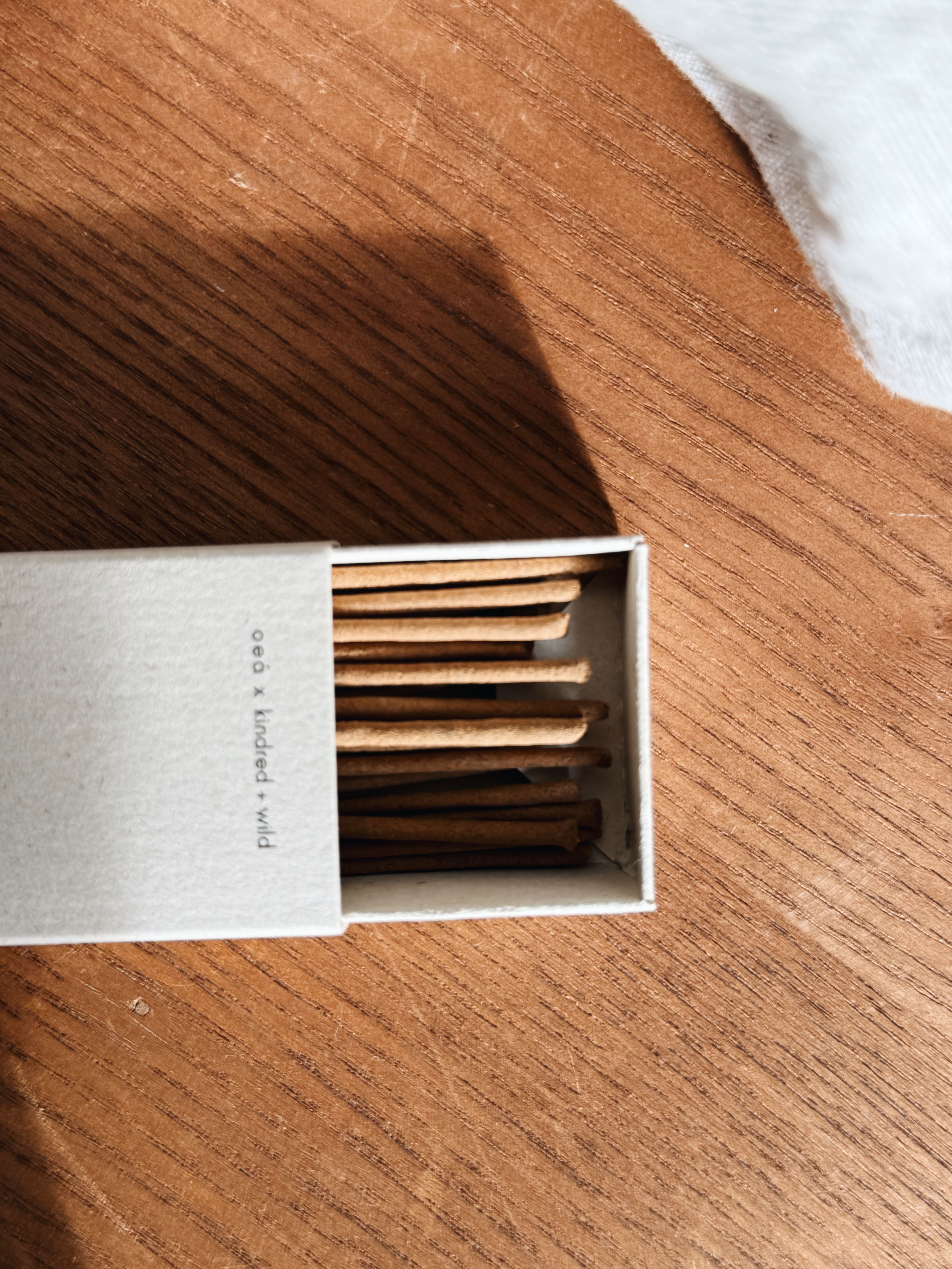CALM Ritual Incense – Handgefertigte Räucherstäbchen für ruhige Momente