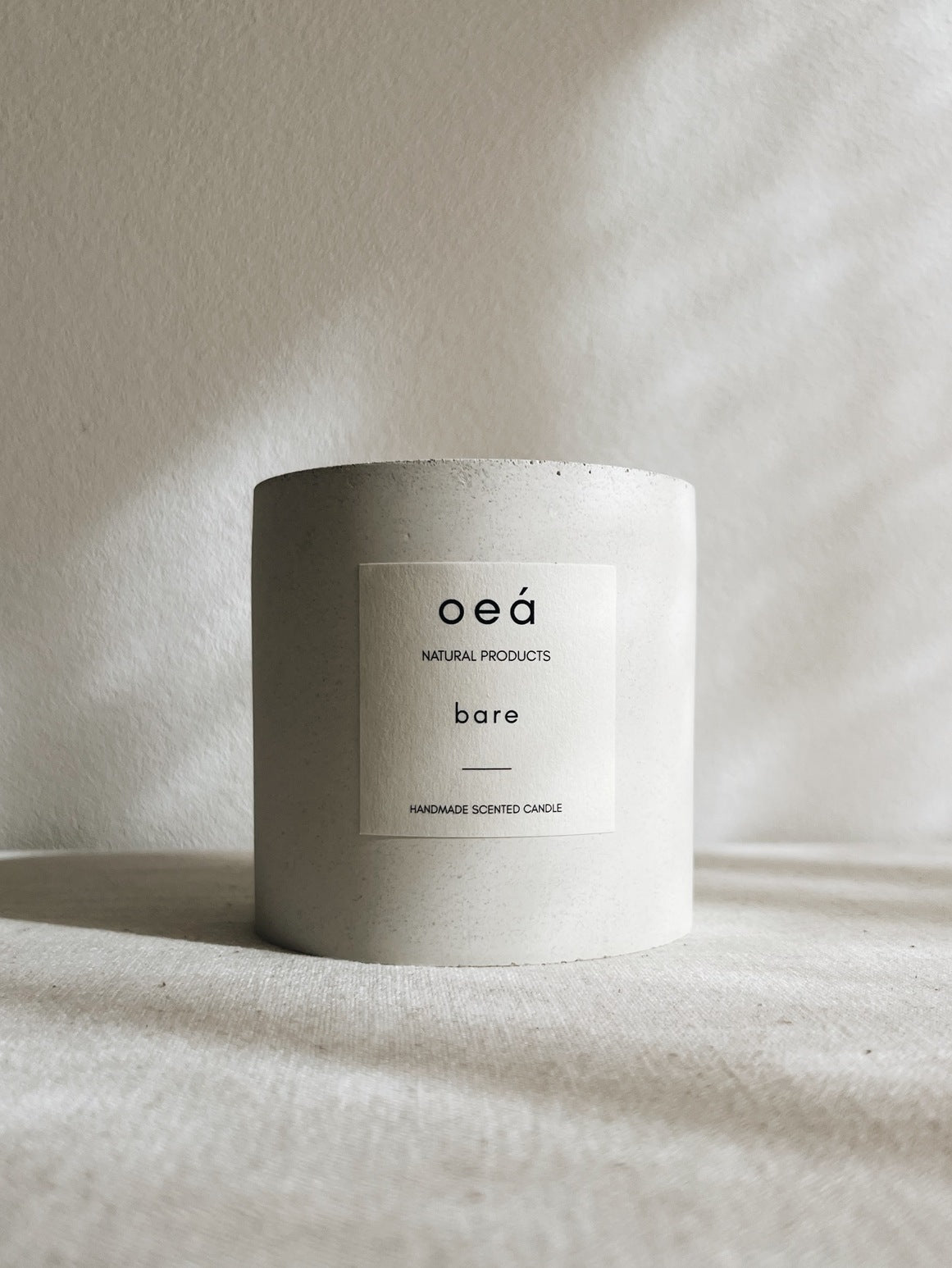 Handgemachte Betonkerze „Bare“ – ohne Duft, Soja- & Rapswachs (240 g)